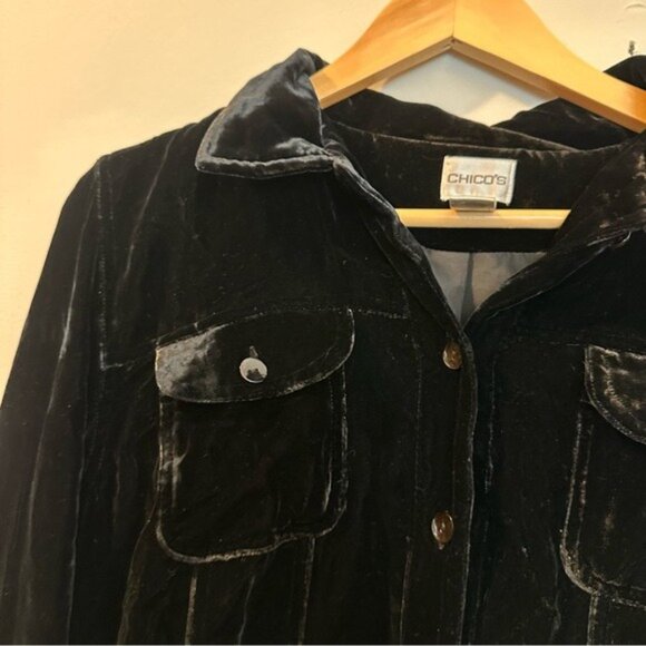 Chicos Velvet Jacket  Blazer Rayon Blend Long Sleeve Lined Black Size 1 ( Med/8) - Picture 4 of 10